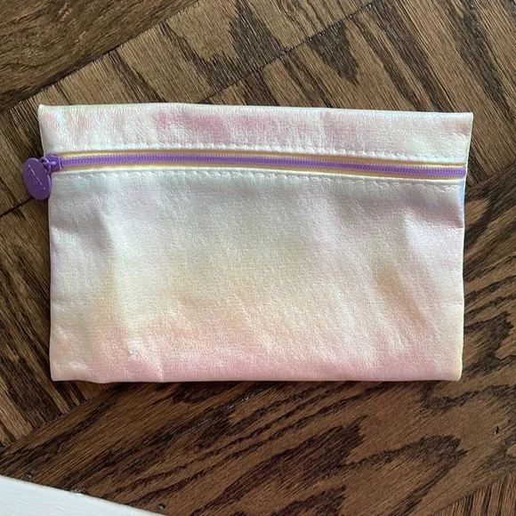 Lot of five make up bags! - Picture 8 of 15
